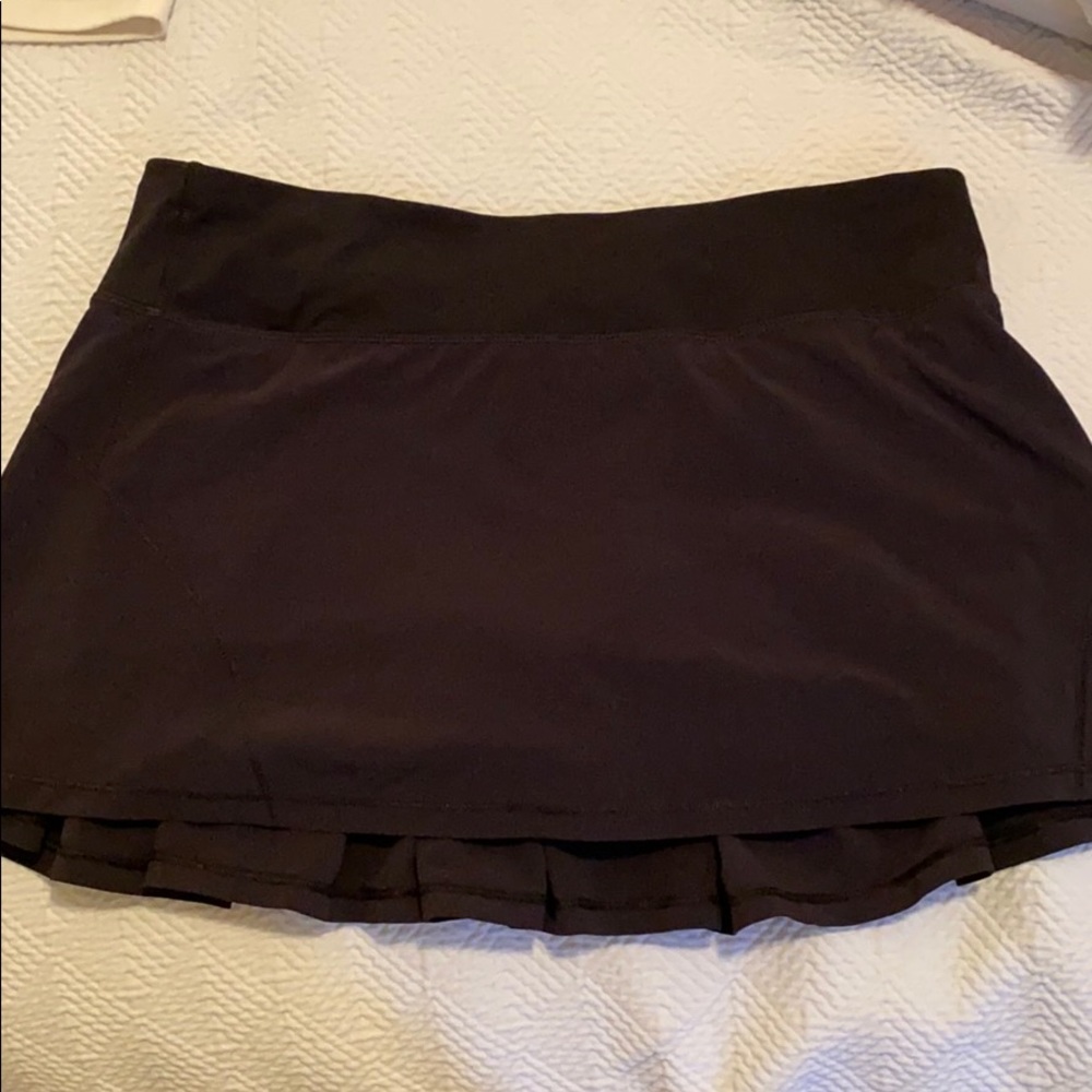 Lululemon Women’s Black Skirt